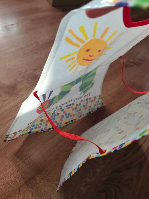 Fartuszek dziecięcy  The very hungry Caterpillar Eric Carle