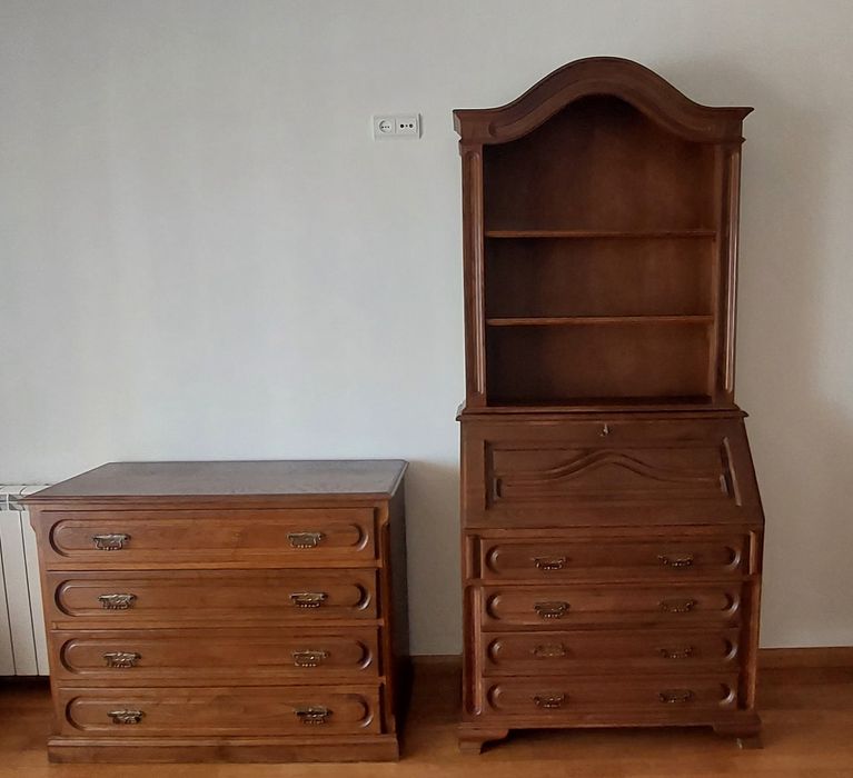 Escrivaninha em madeira de carvalho maciço