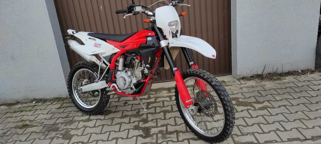 SWM RS 300R Sprowadzony mały przebieg HUSQVARNA Pełna dokumentacja