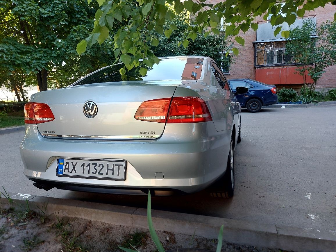 Volkswagen  пассат б7 2012р.