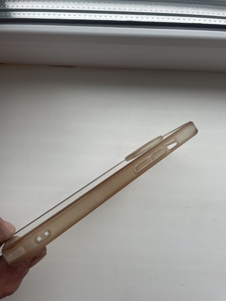 Продам чохол на 13 iPhone
