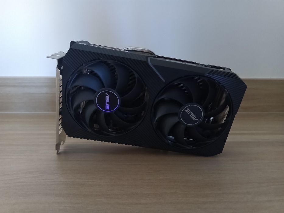 Placa gráfica AMD RX 6500 XT 4GB