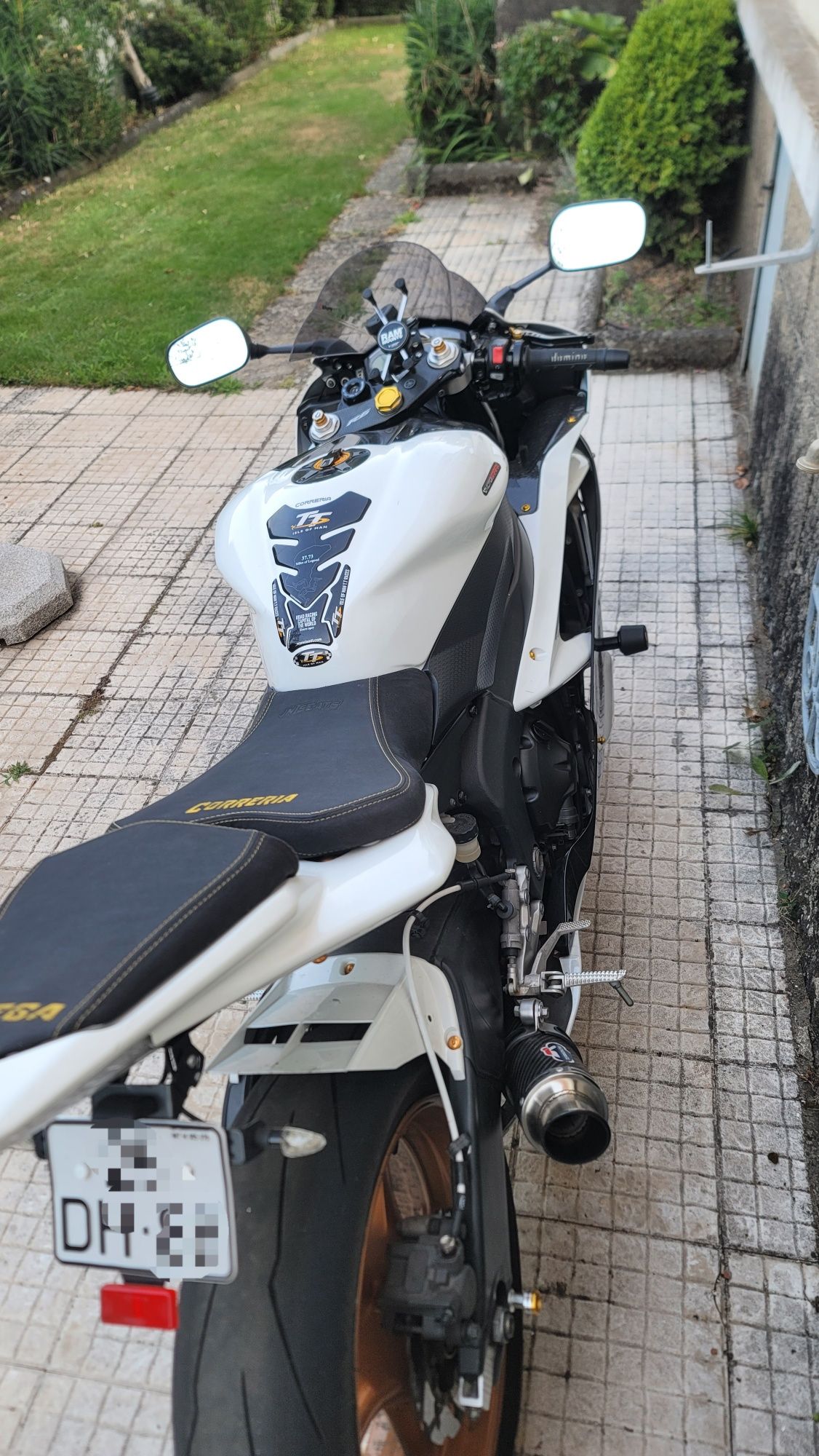 Yamaha R6 2007 VARIOS extras 23 000km