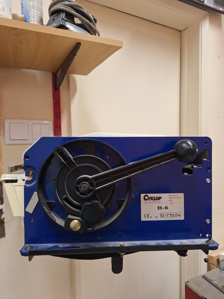 Maquina para humedecer Fita Kraft