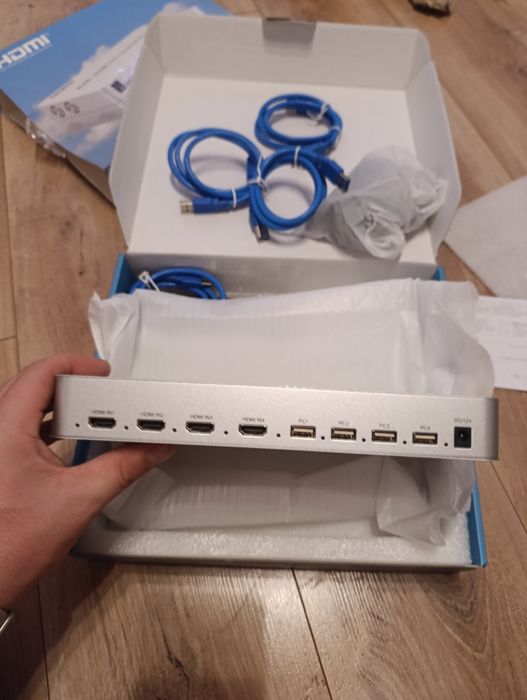 Przełącznik KVM HDMI 4x1 Quad Multi-viewer