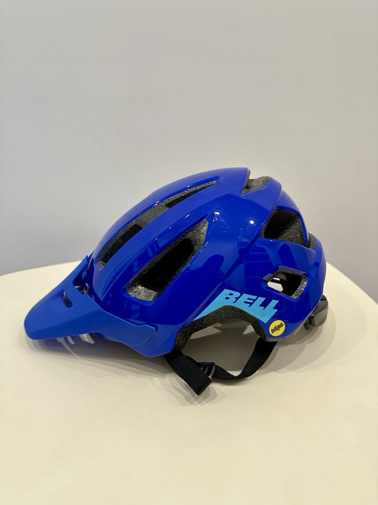 Велошолом Bell Nomad with MIPS (52–57 см)