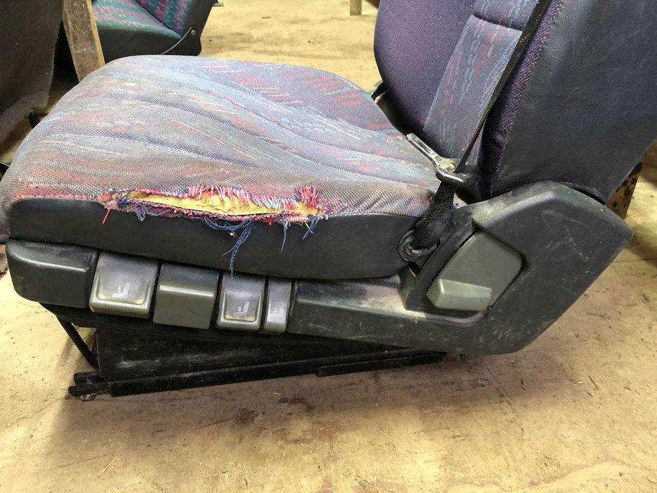 Сідушка пневматична водія ліва Mercedes MAN сидіння