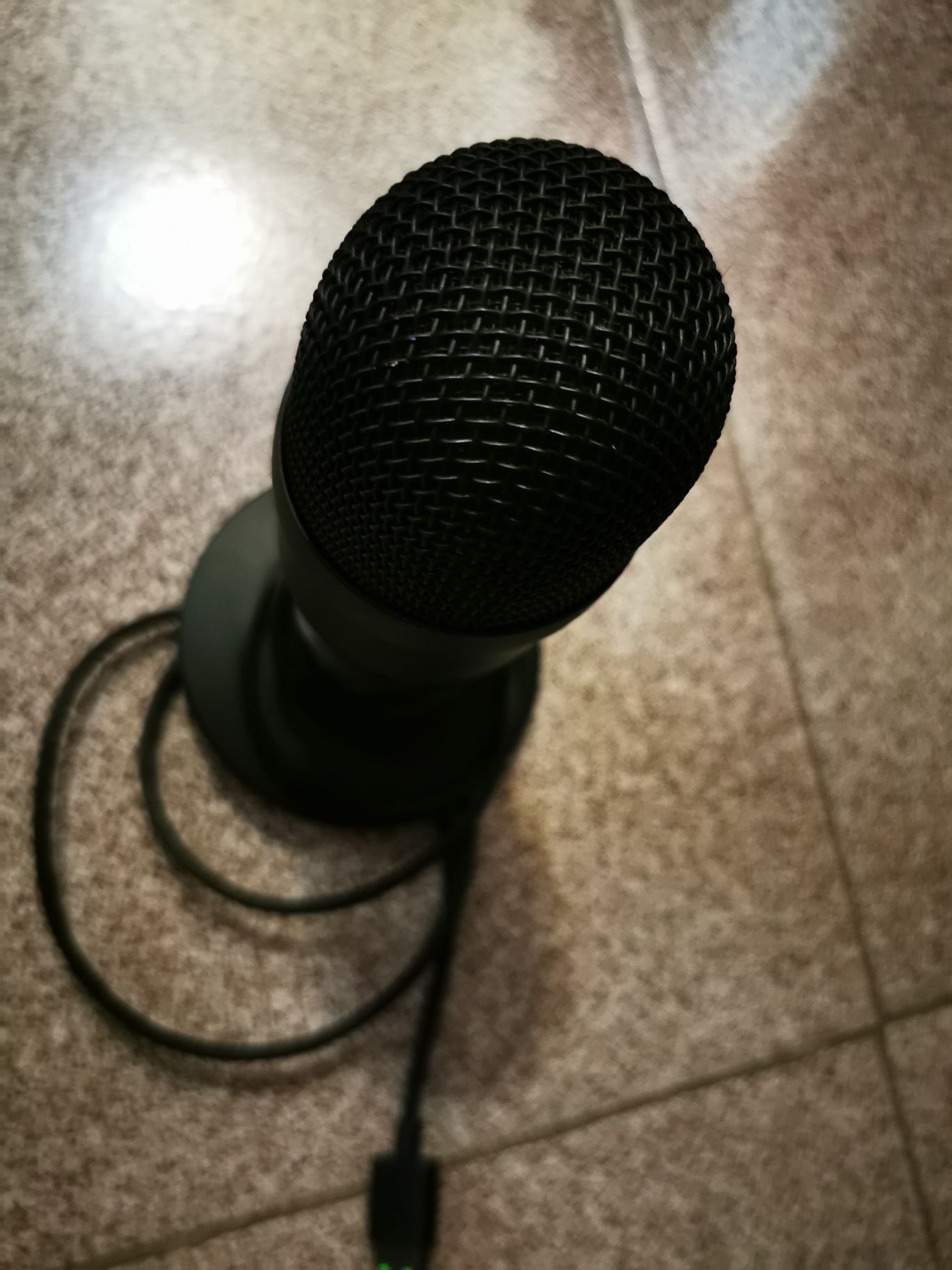 Microfone de mesa Raizer