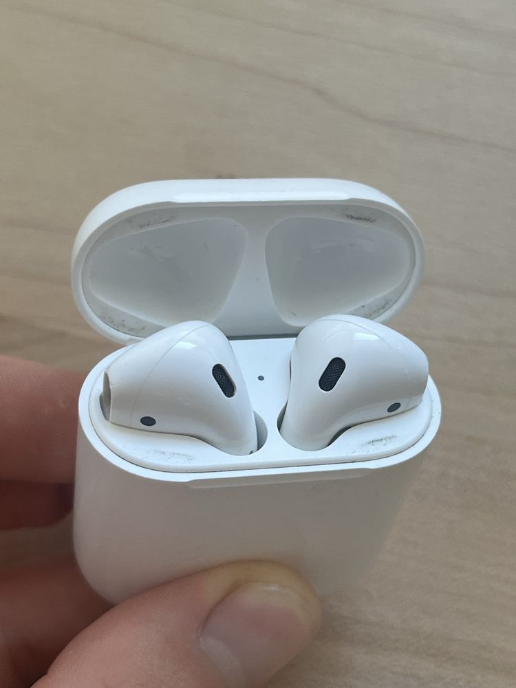 Apple airpods 2 wireless case
