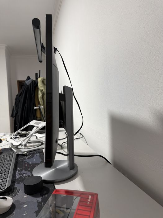 Monitor AOC 4k 32p impecavel