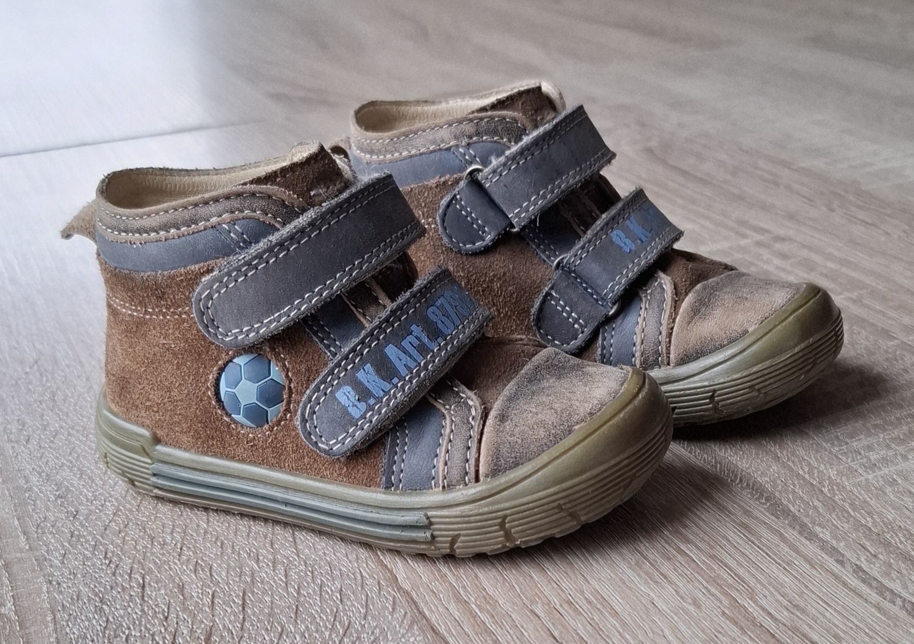 Buty dziecięce Bartek rozmiar 23 buciki chłopiec