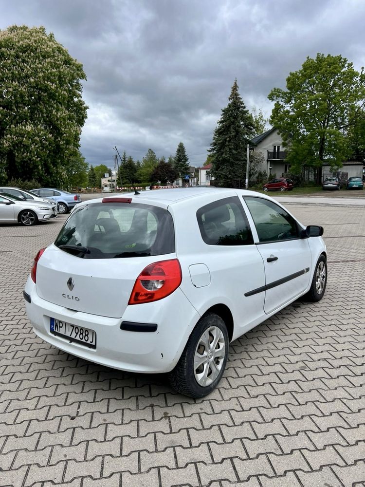Renault Clio 1.5 diesel 2008 rok.