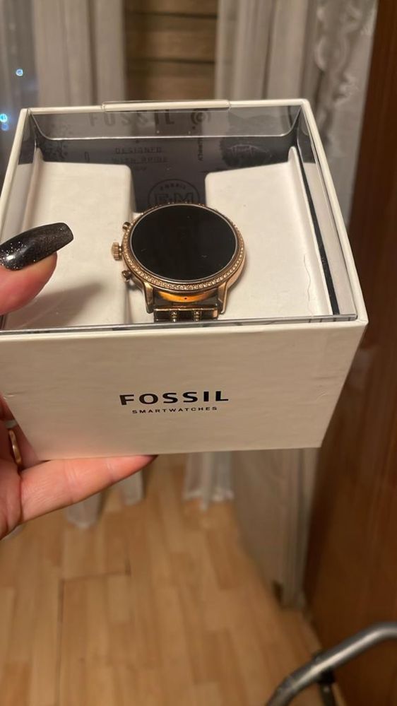 Smartwatch damski Fossil