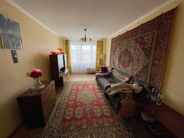 Продам 3-кімнатну квартиру в центрі Южноукраїнська
