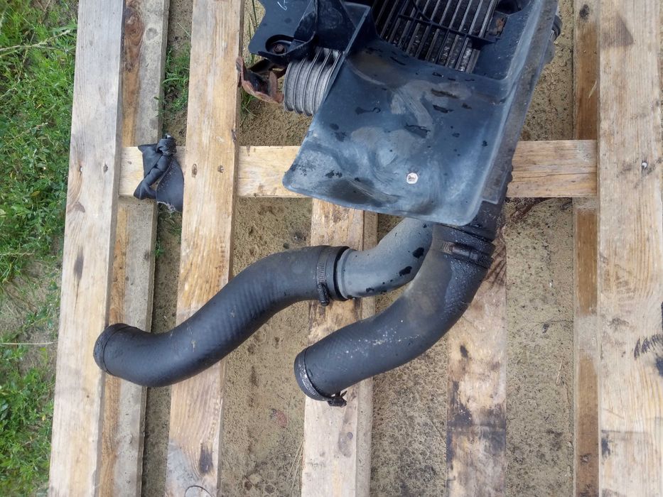 toyota avensis VERSO 2,0 D-4D 116KM INTERCOOLER kierownica