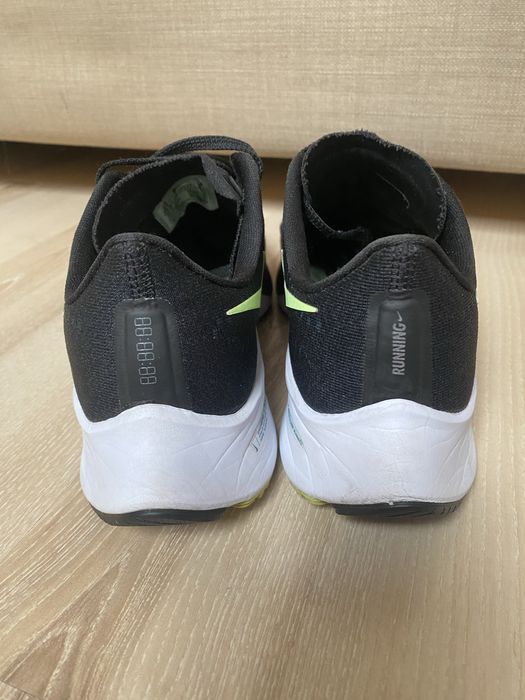Nike Air Zoom Pegasus 37 r. 38,5 Damskie do Biegania