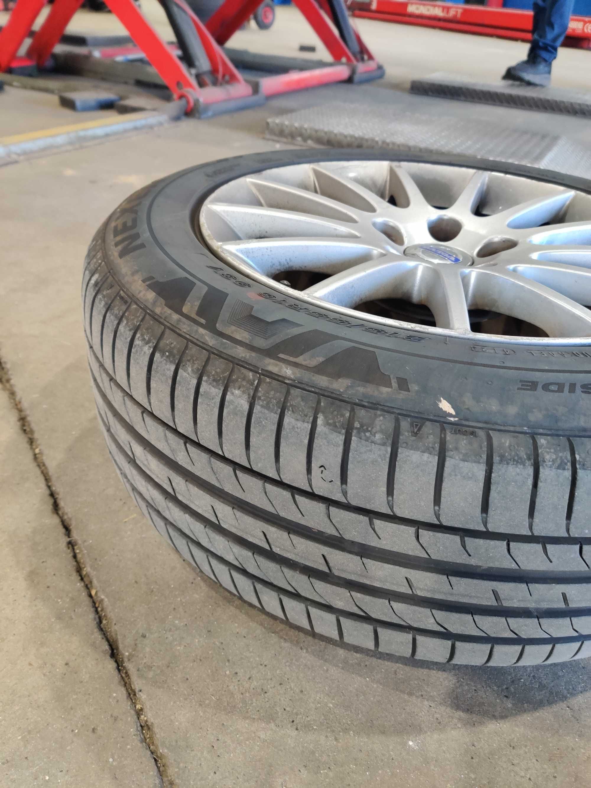 Jantes Volvo Originais com Pneus semi novos