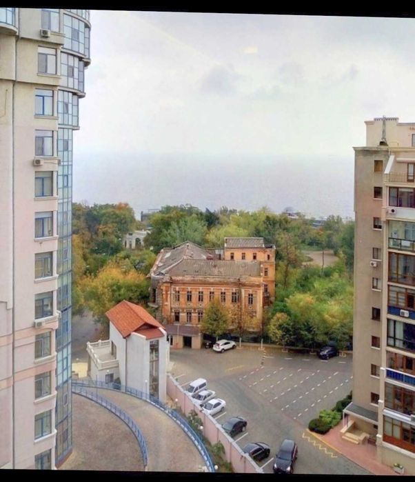 просторная 4х ком квартира в жк Мерседес, парк Шевченко
