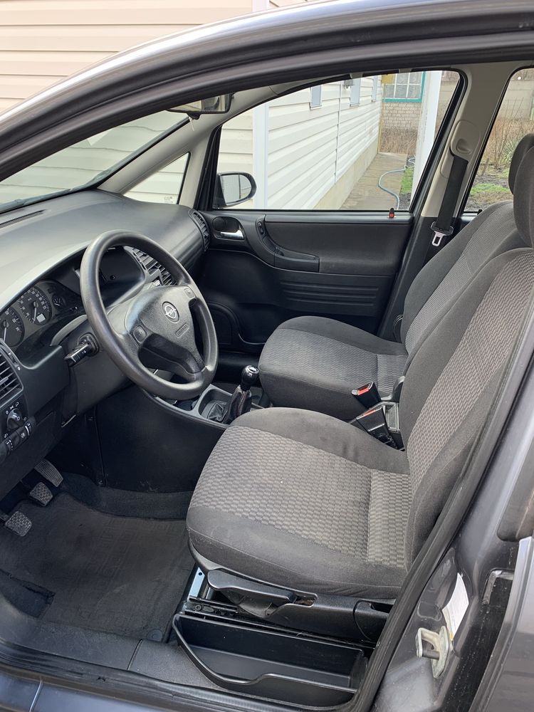 Машина Opel zafira 1.8 (опель зафіра) astra meriva