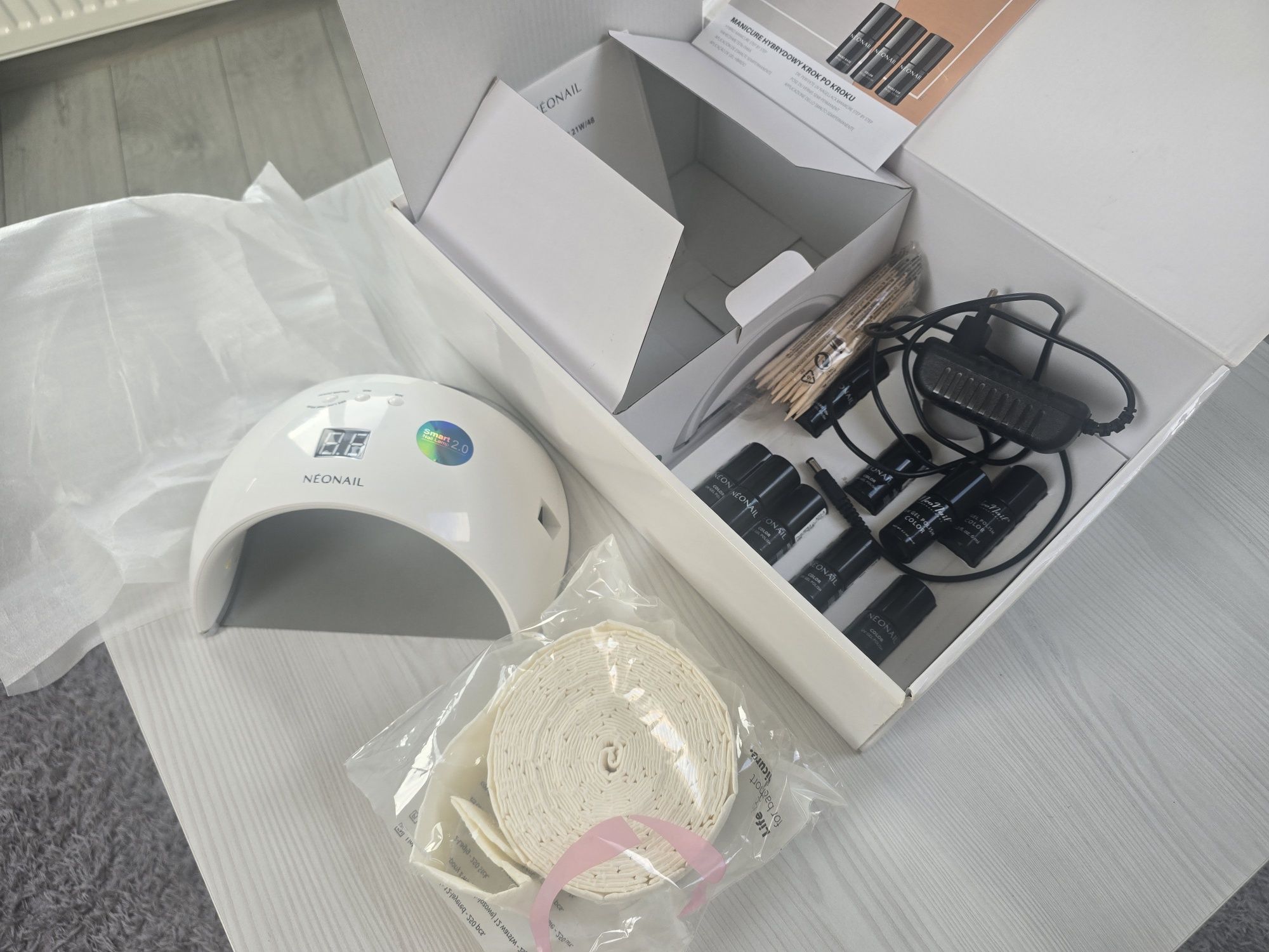 Lampa NeoNail LED 21W/48 do utwardzania lakieru hybrydowego