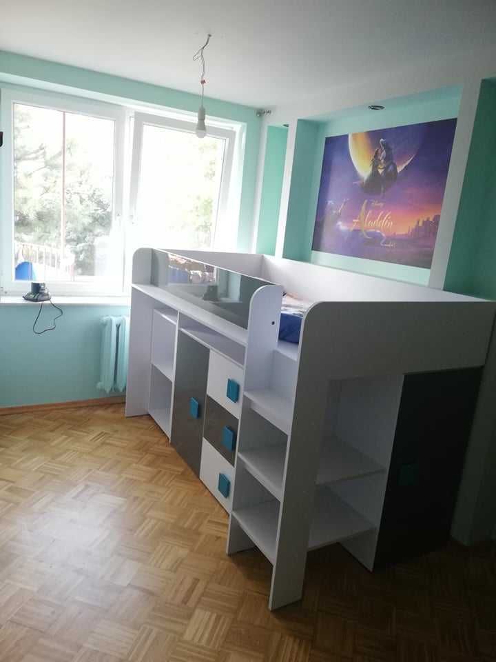 Łóżko piętrowe antresola z biurkiem