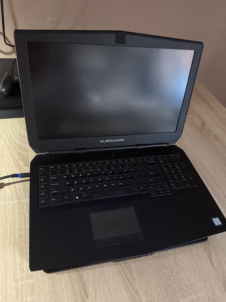 Dell Alienware M17 R3 – Laptop Gamingowy