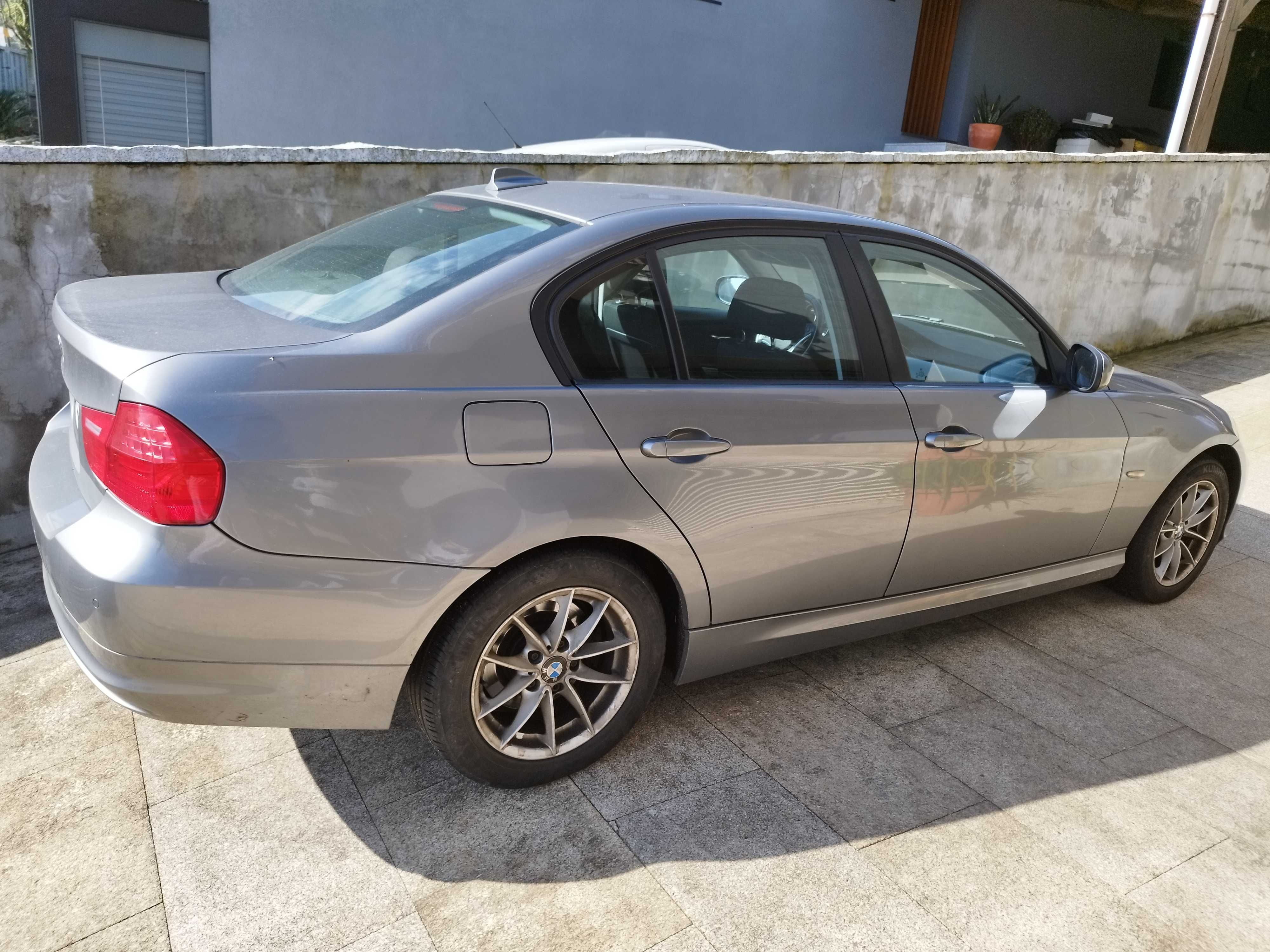 BMW Série 3, 318