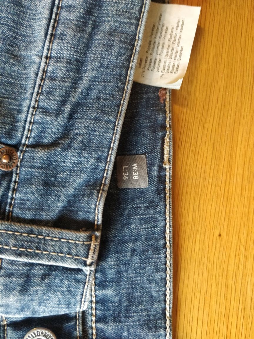 Calças Jeans Mustang W38/L36 novas