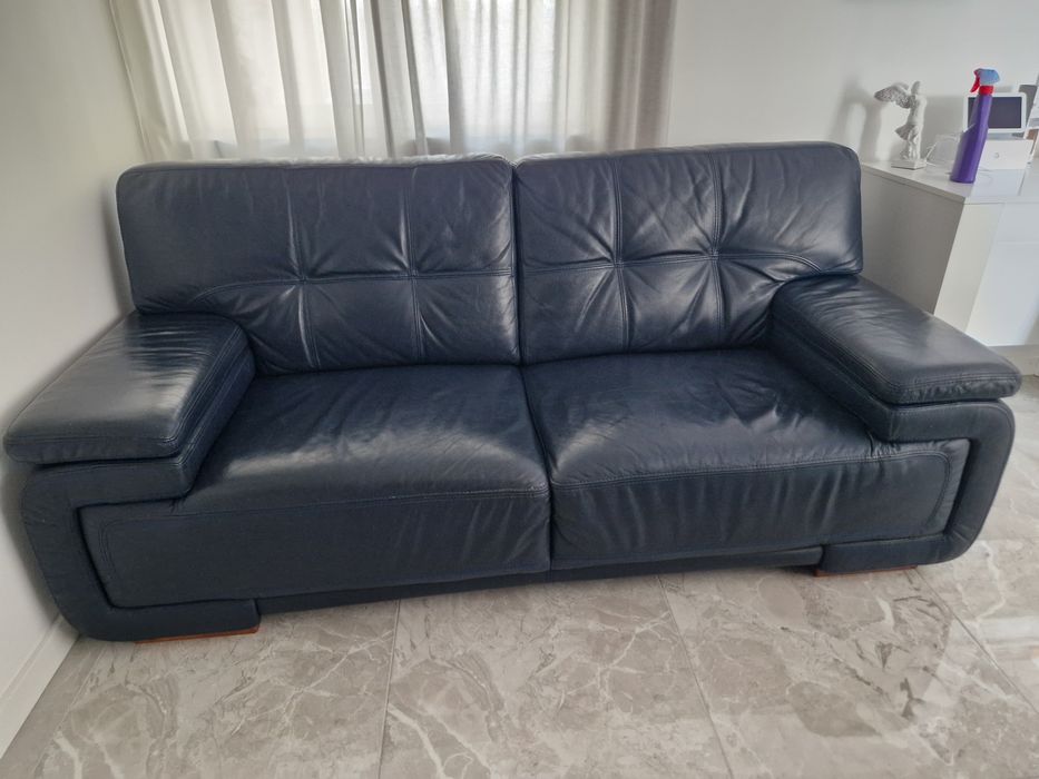 Sofá em pele genuína azul escuro