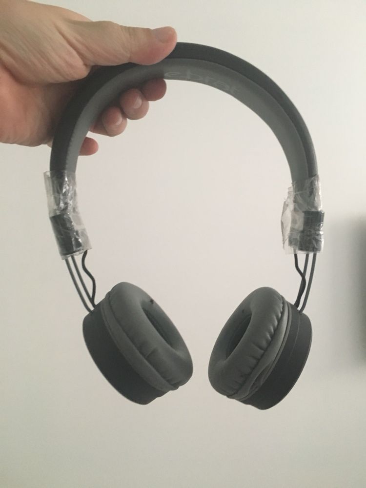 Bluetooth наушники с микрофоном Celebrat A4 серые