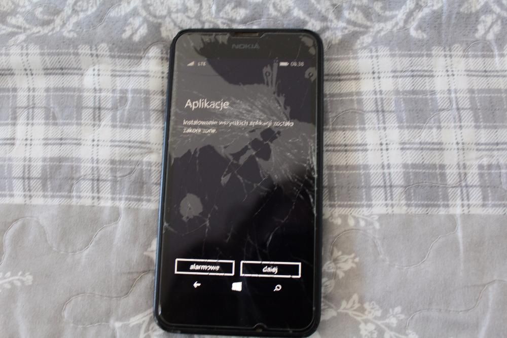 Nokia lumia 635 uszkodzony pęknięty wyświetlacz działa godula