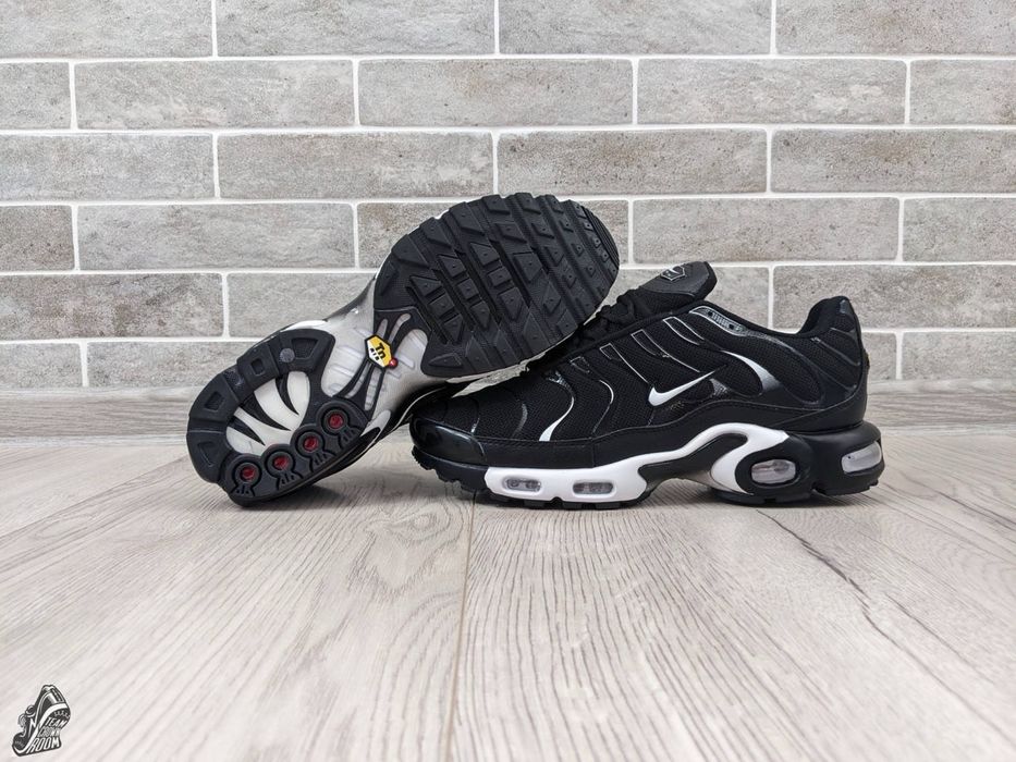 Чоловічі кросівки Nike Air Max Plus \ Найк Аір Макс Плюс \ 43