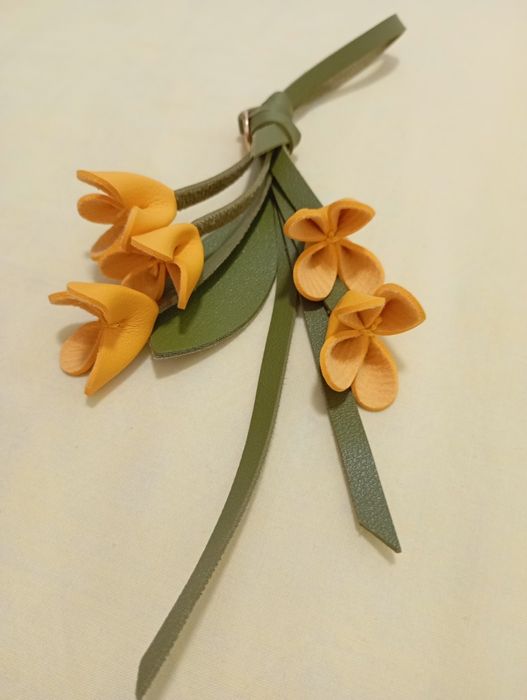 Брелок підвіска для сумочки квіти з еко шкіри