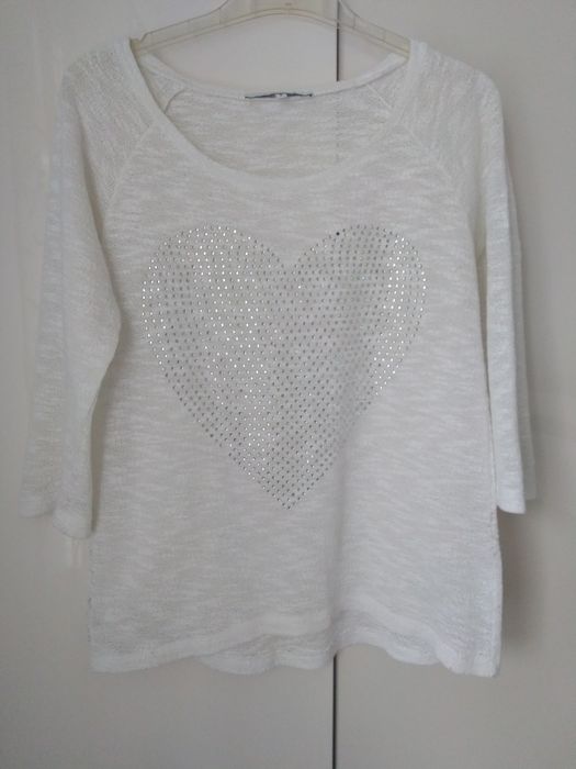 Bluzka z aplikacja serduszko Reserved