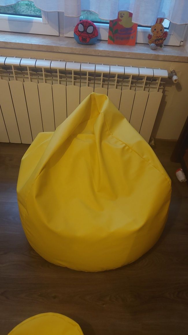 Puf dla dziecka "Agata Meble"+ podnozek