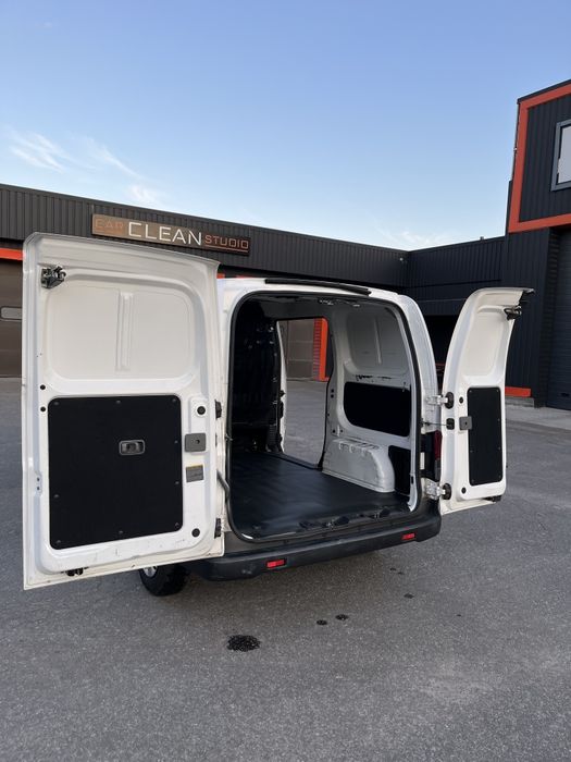 Продам бус Nissan nv200 1.5 dci