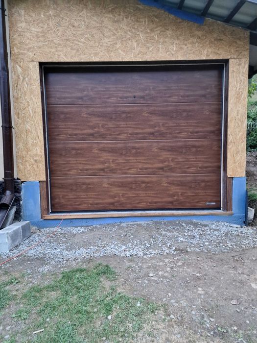 Brama garażowa orzech 3000x2125