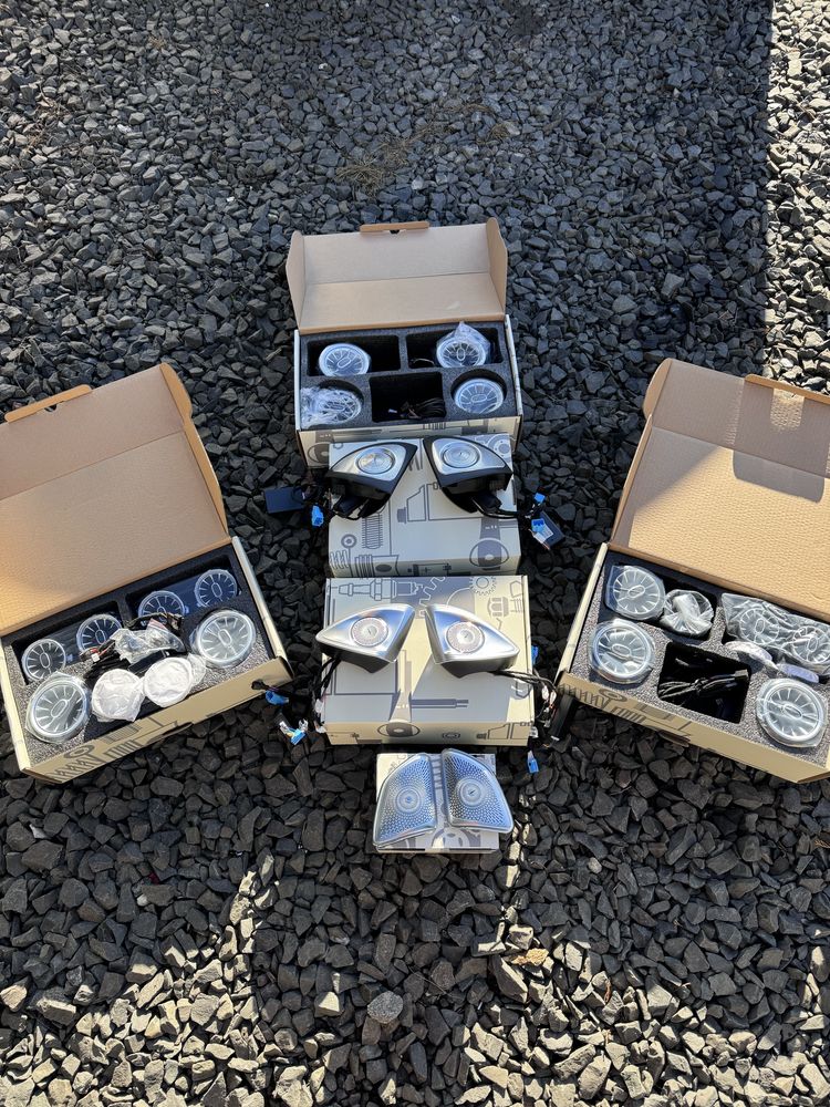 Дефлектори воздуховоди уголки 3D Burmester динаміки стеки Mercedes