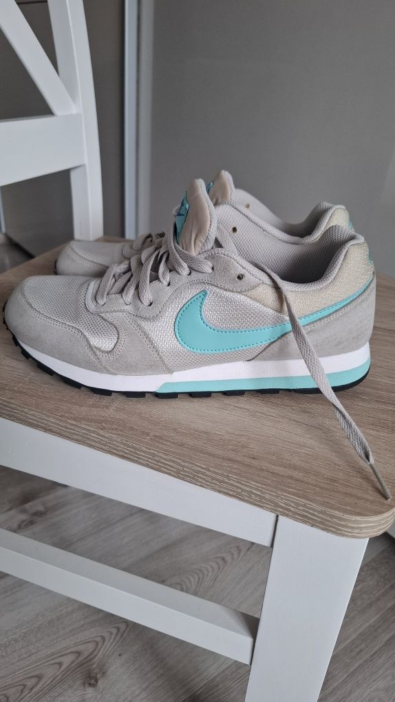 Buty Nike damskie