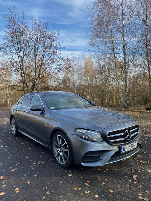 Mercedes-Benz Klasa E Mercedes-Benz Klasa E 200 d T 9G-TRONIC AMG Line