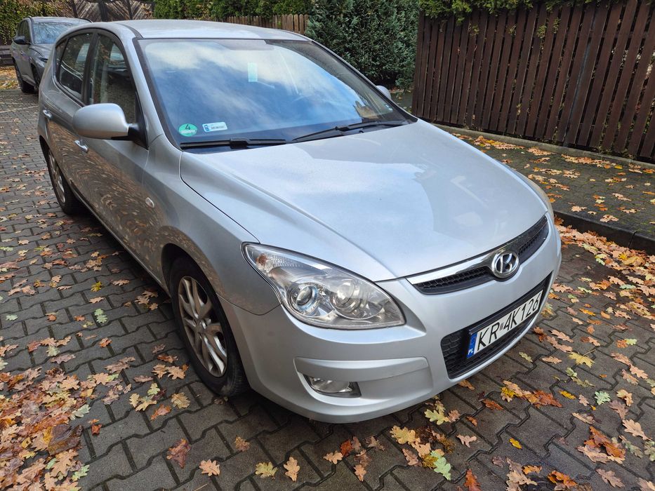Hyundai i30 lpg, sprawny, lekko uszkodzony