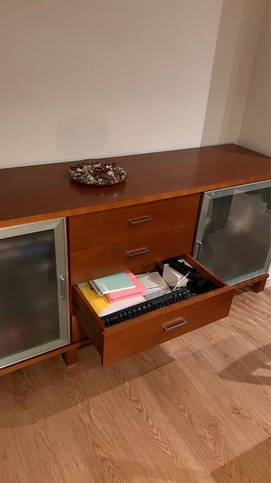 Movél Aparador de Cerejeira