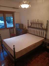 Cama de casal vintage