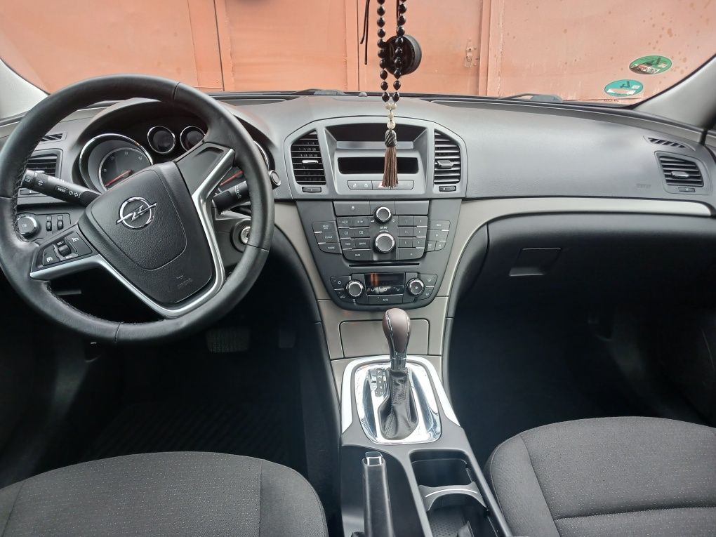 Продам Opel insignia