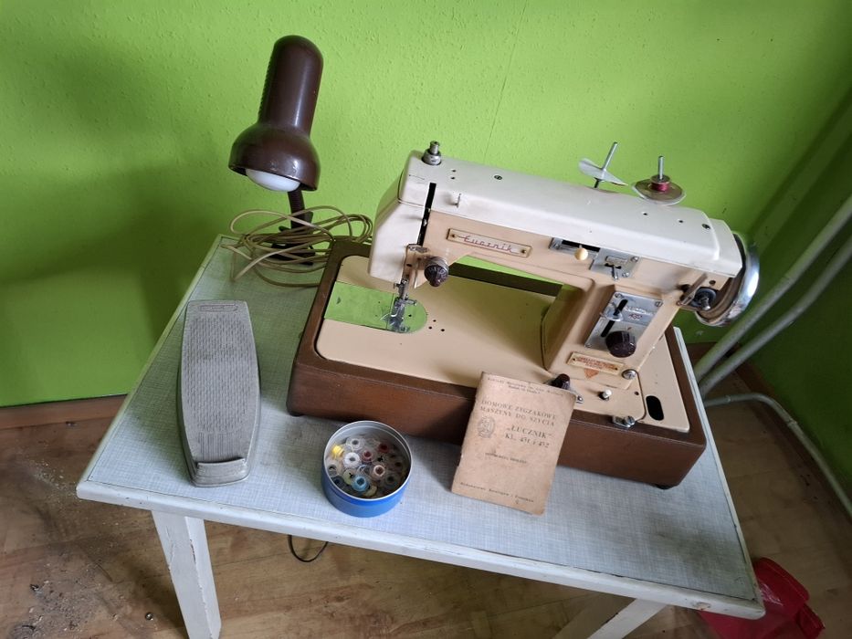 Sprzedam maszynę Do Szycia Łucznik