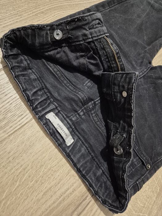 Czarne jeansy rozm. 140