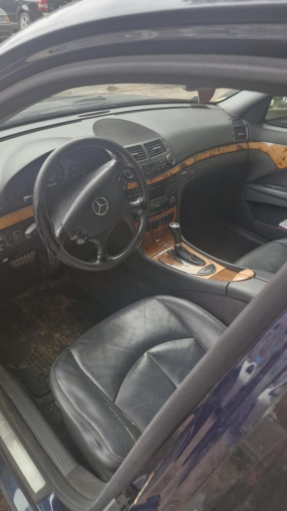 Mercedes W 211 E280  w całości na częścii