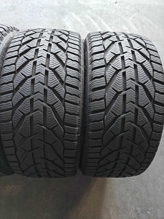 різноширокі R18 225 45/ 245 40 Tigar Taurus Winter в ідеалі