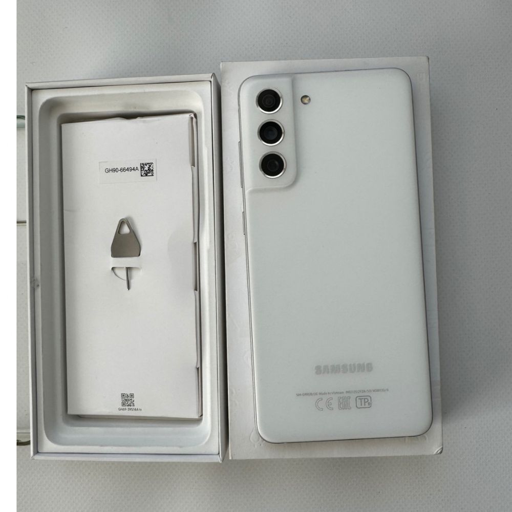 Samsung Galaxy S21 FE 5G 128 ГБ White