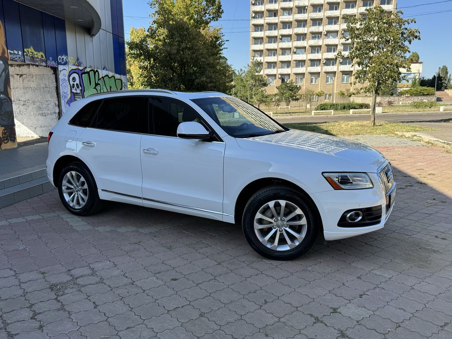 Audi Q5 2015 /рідна фарба\
